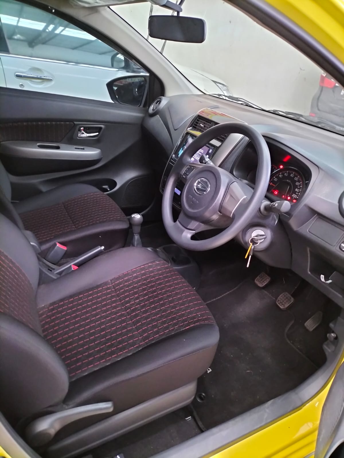 Daihatsu Ayla R 1.2 Manual Tahun 20121 4