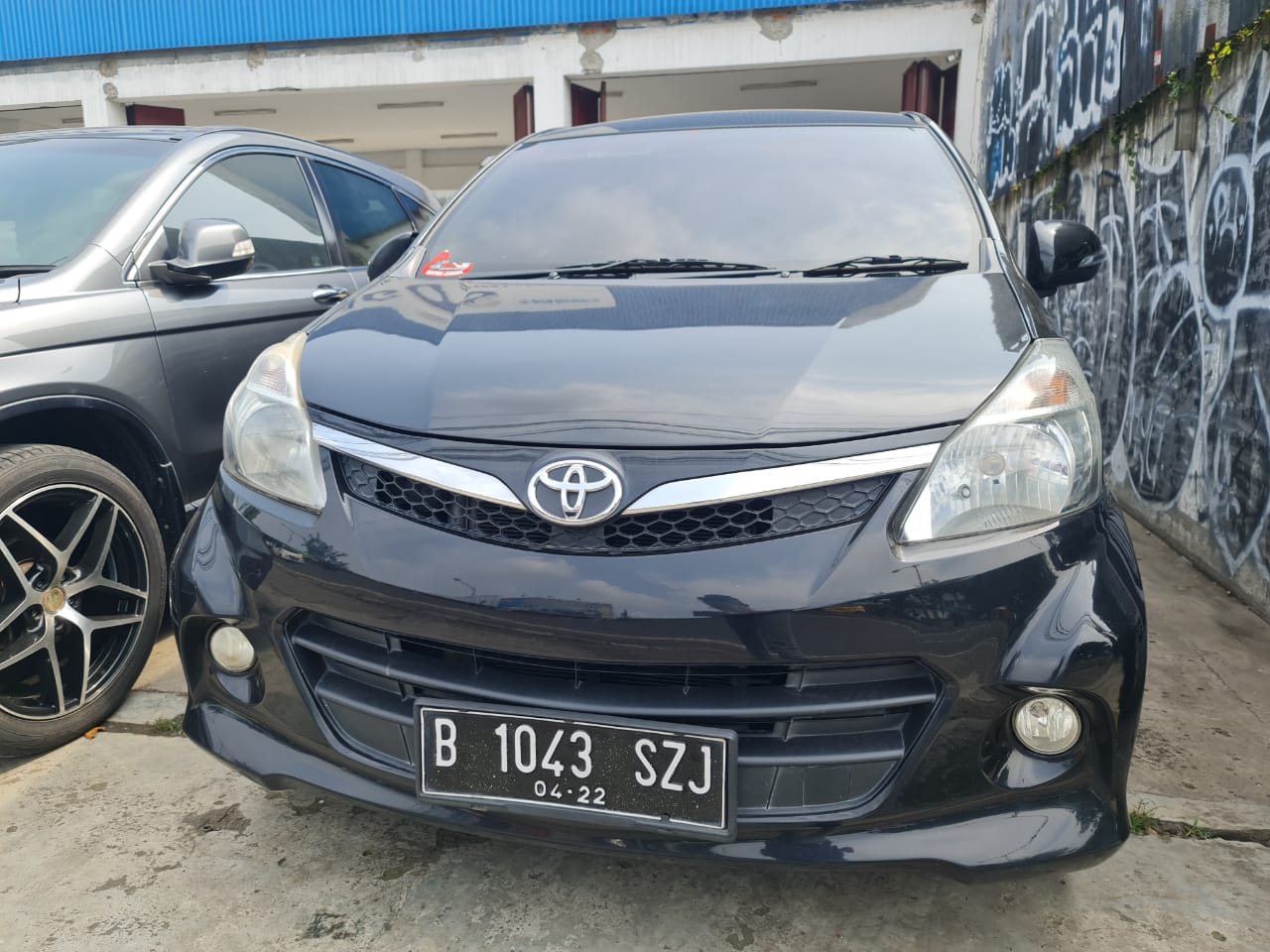 Toyota Avanza Veloz matic tahun 2012  2