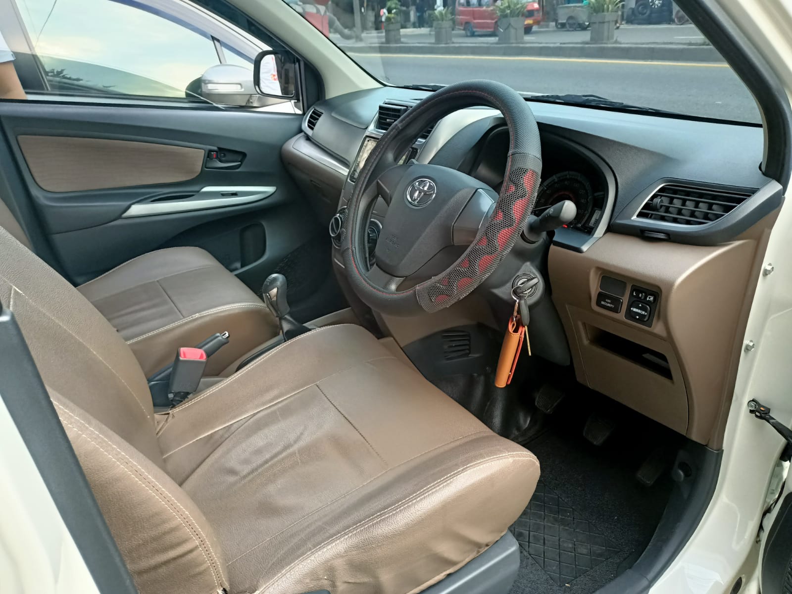 Toyota Avanza G Manual Tahun 2018 pemakaian 2019 4