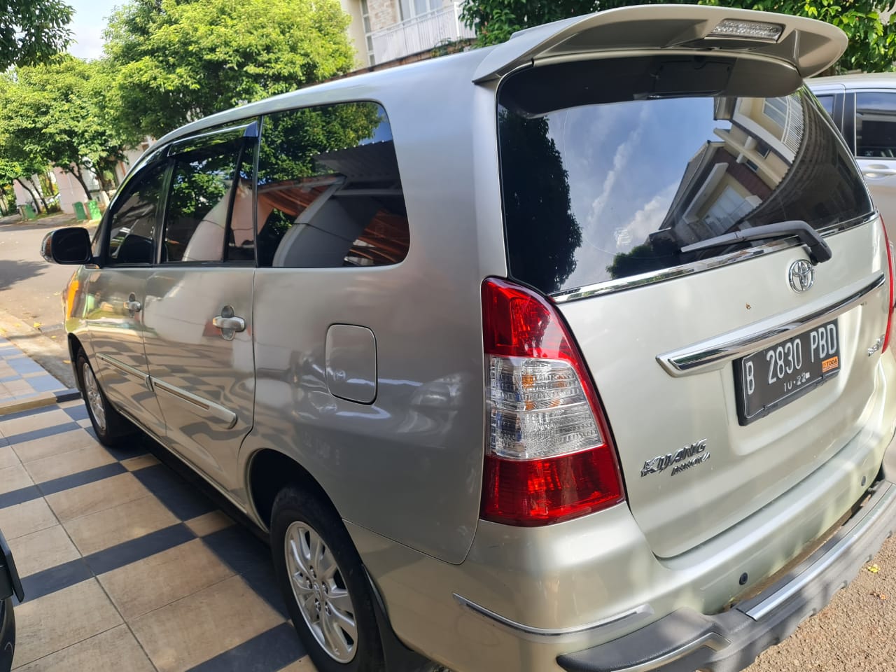 Toyota Innnova G Manual Tahun 2012 Diesel  3