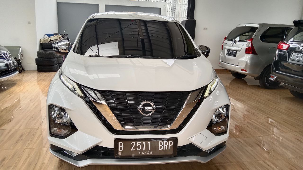 Nissan Livina VL Matic Tahun 2020 Pemakaian 2021 Warna Putih metalik