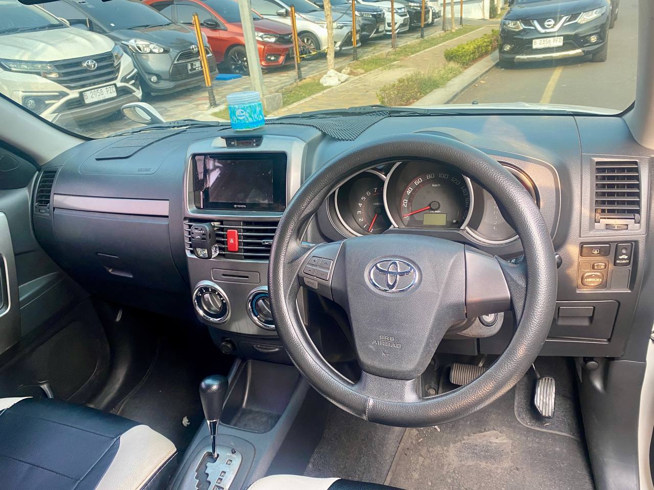 Toyota Rush G Matic Tahun 2017 Kondisi Mulus Terawat Istimewa 3