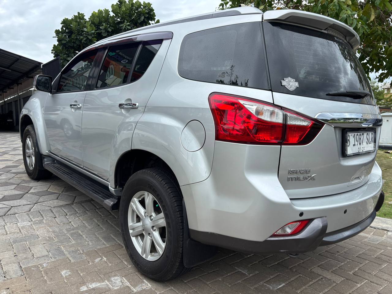 Isuzu mux Diesel matic Tahun 2015 Kondisi Mulus Terawat Istimewa 5