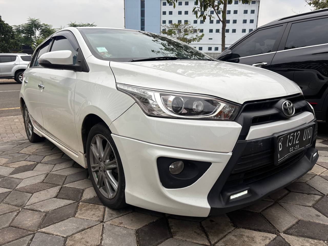 Toyota Yaris S TRD Matic Tahun 2015 Kondisi Mulus Terawat Istimewa