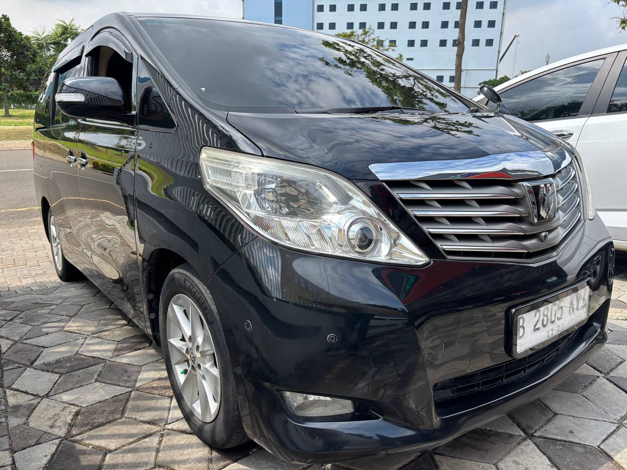 Toyota Alphard 2.4 Premium Sound Matic Tahun 2011 Kondisi Mulus Terawat Istimewa