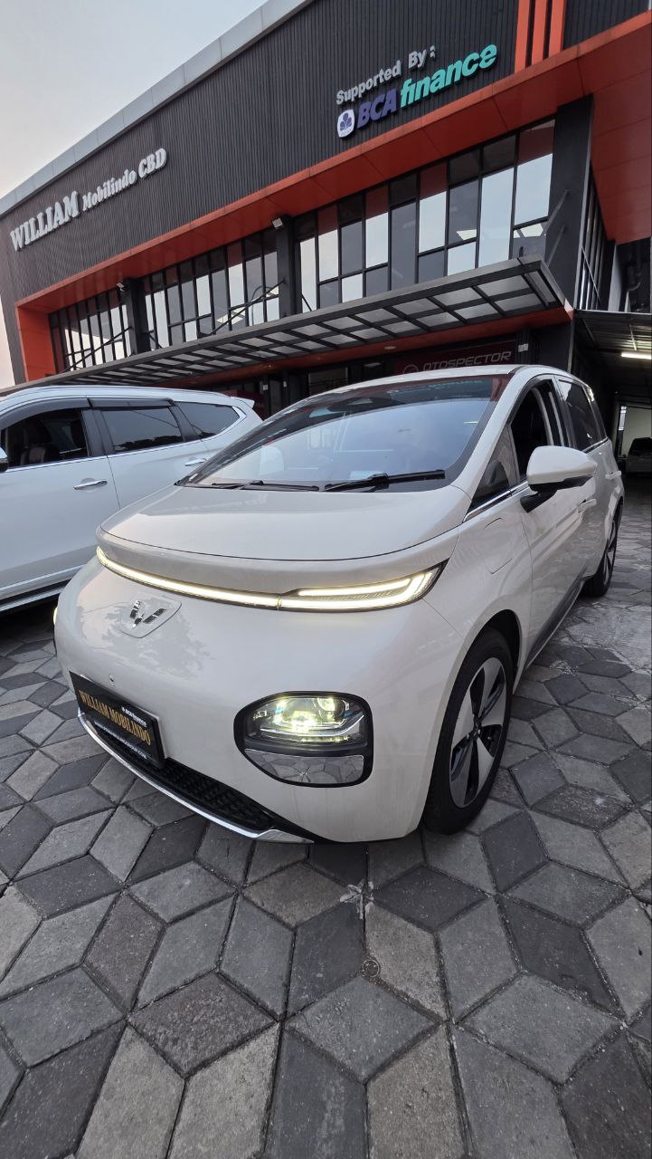 Wuling Cloud EV Matic Tahun 2025 NIK 2024 Kondisi Istimewa