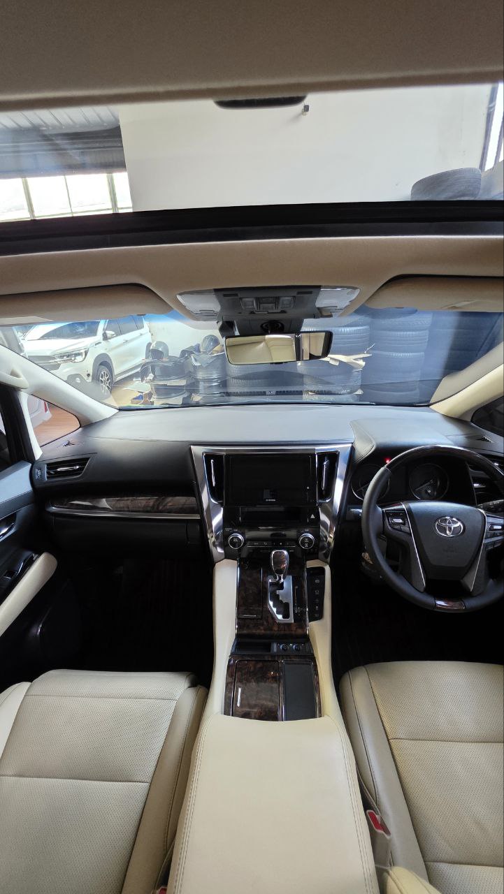 Toyota Alphard G 2.5 Matic Tahun 2019 Kondisi Istimewa 3